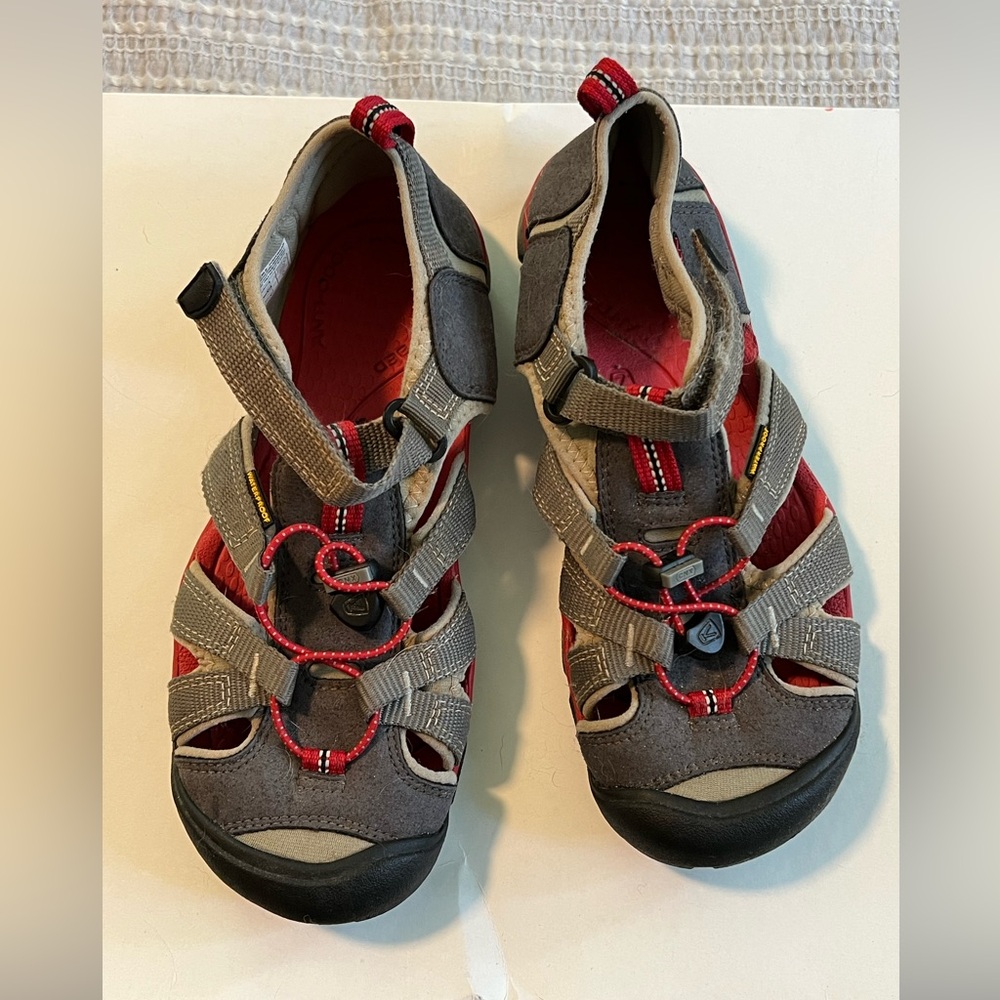 Keen Waterproof Sandals - kids size 4